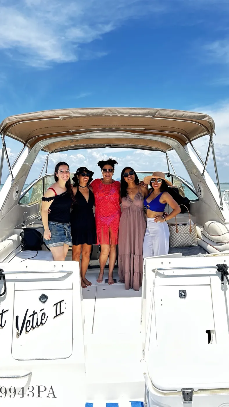 Clients enjoying a Royal Yachts experience in Cancun